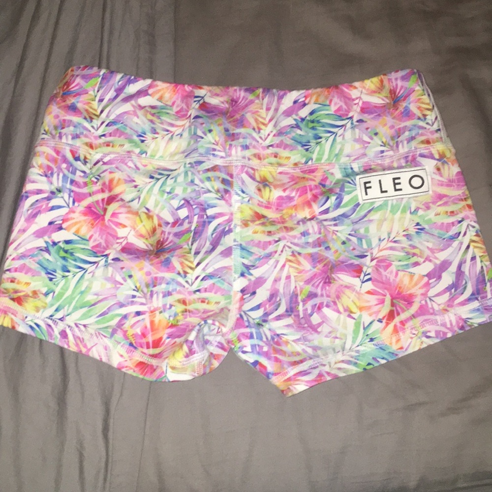 Tropical jungle Fleo